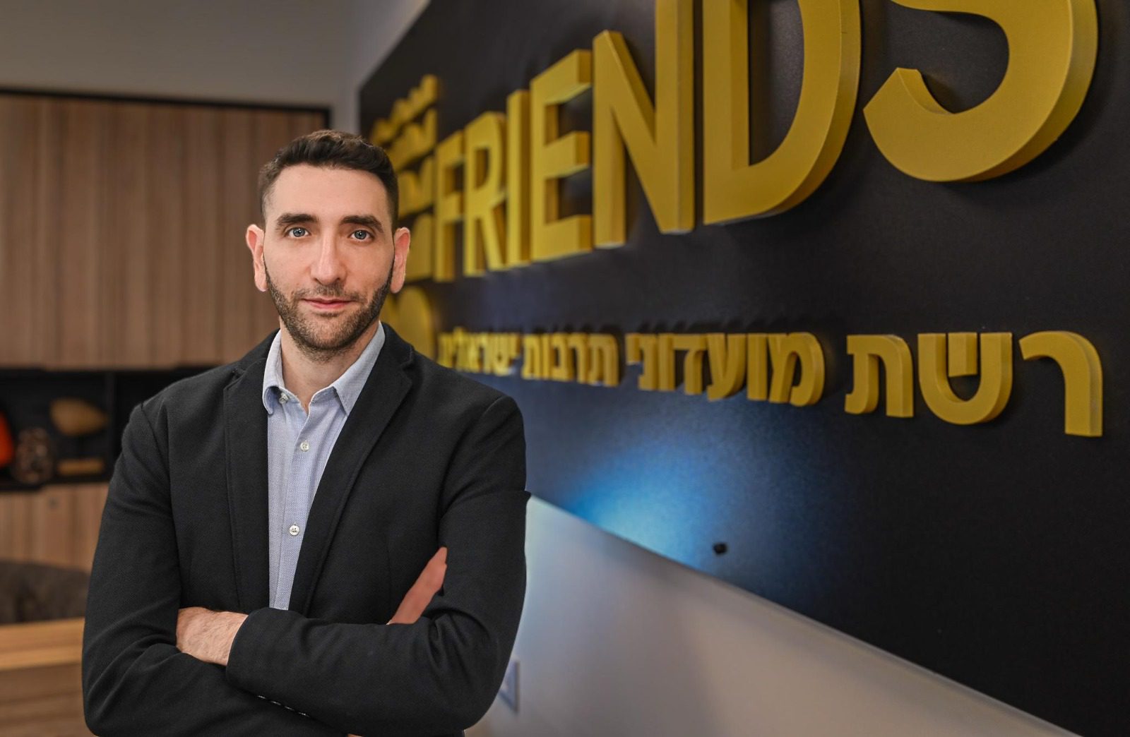 מבצע צפייה ביתית בסופ"ש הכולל שישה כותרים עדכניים מבתי הקולנוע  - 3 סרטי ילדים מדובבים ו-3 סרטי מבוגרים, שייפתחו לצפייה משפחתית לכל אורך הסופ"ש ברכישה במחיר סמלי ומוזל לחברי הרשת ולקהל הרחב